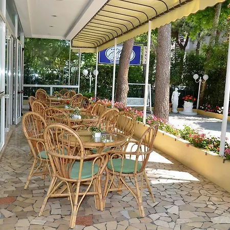 Cristina Hospitality (adults Only) 호텔 3*