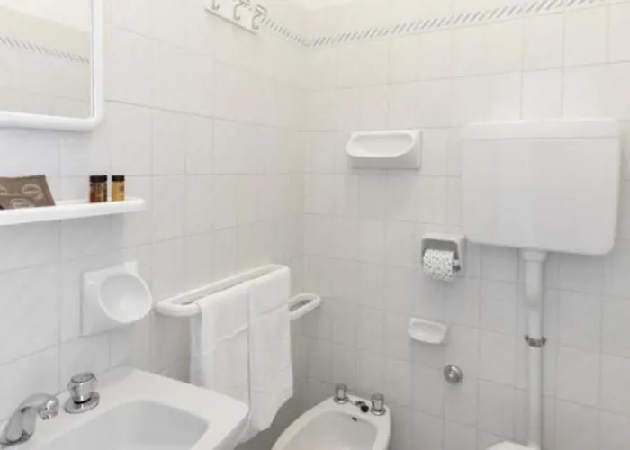 Cristina Hotel 3*