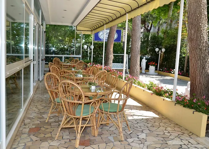 Cristina Hotel 3*